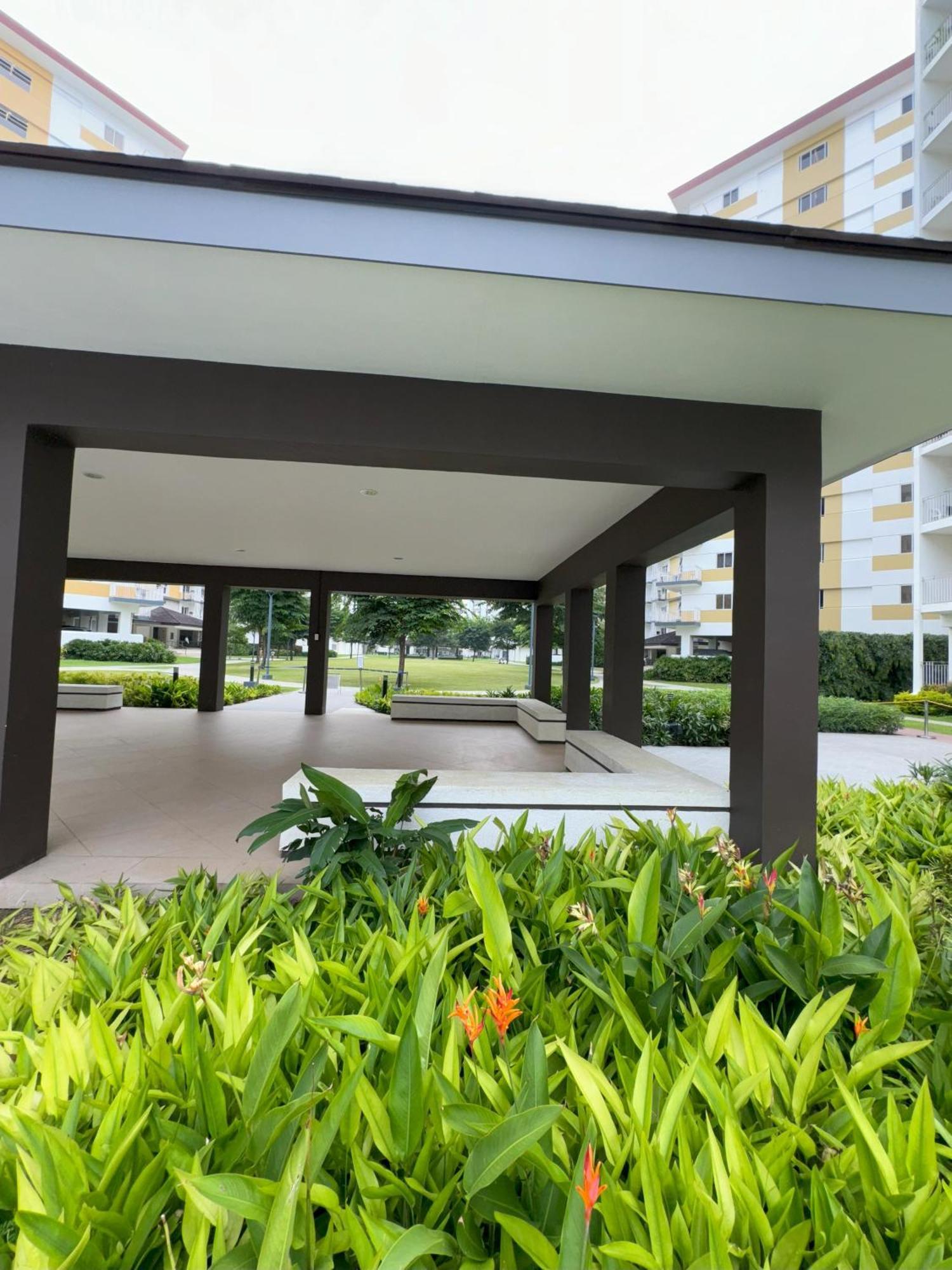 Casa Salcedo - Field Residences Paranaque City Kültér fotó